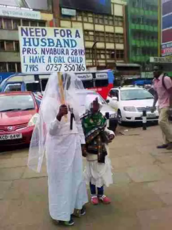 See What Kenyan Single Mother Was Spotted Doing On The Streets (Photo)